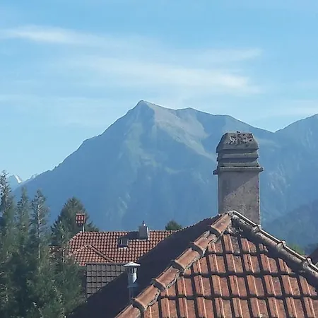 ホームステイ Mit Balkon Und Bergsicht